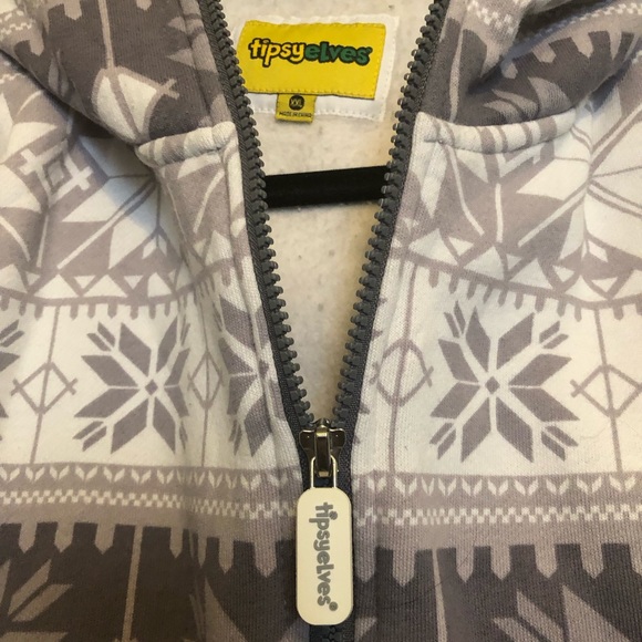 Tipsy elves snowflake onesie - Picture 3 of 7